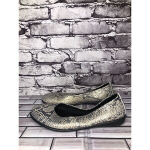 The Flexx Gray Python Snake Skin Round Toe Wedge Flats Shoes Women Sz 8M US/39EU